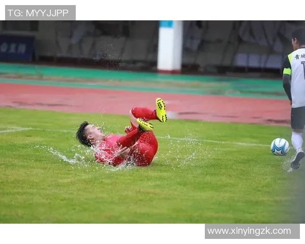 各大足球球星射门路线图解析与技巧分析